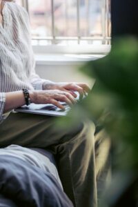 Digitial burnout mental health wellbeing support stress psychotherapy cbt